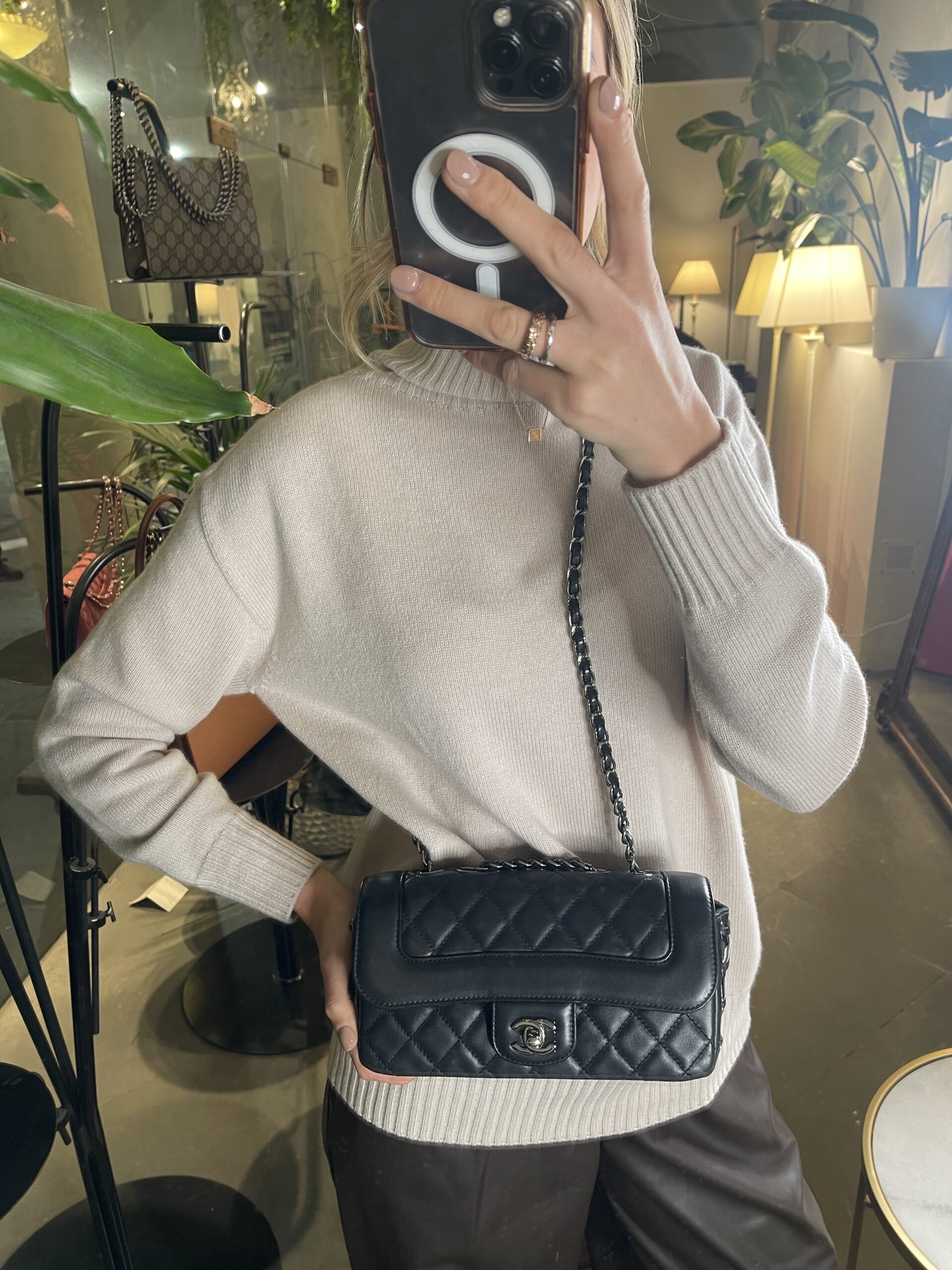 Chanel Coco Rider Flap Bag - immagine 7