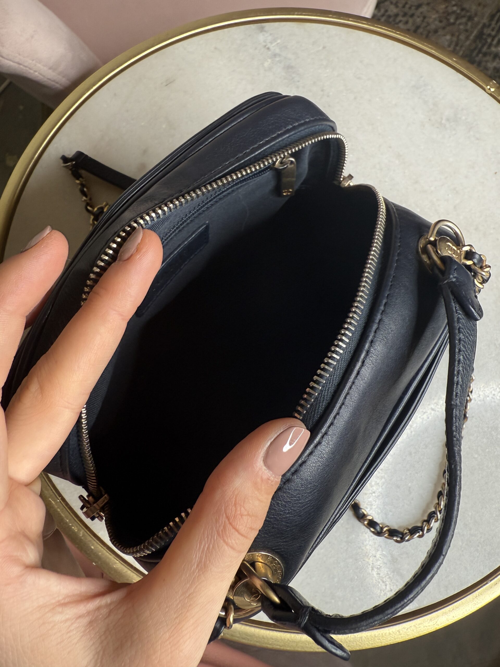 Chanel Vanity Bag - immagine 8