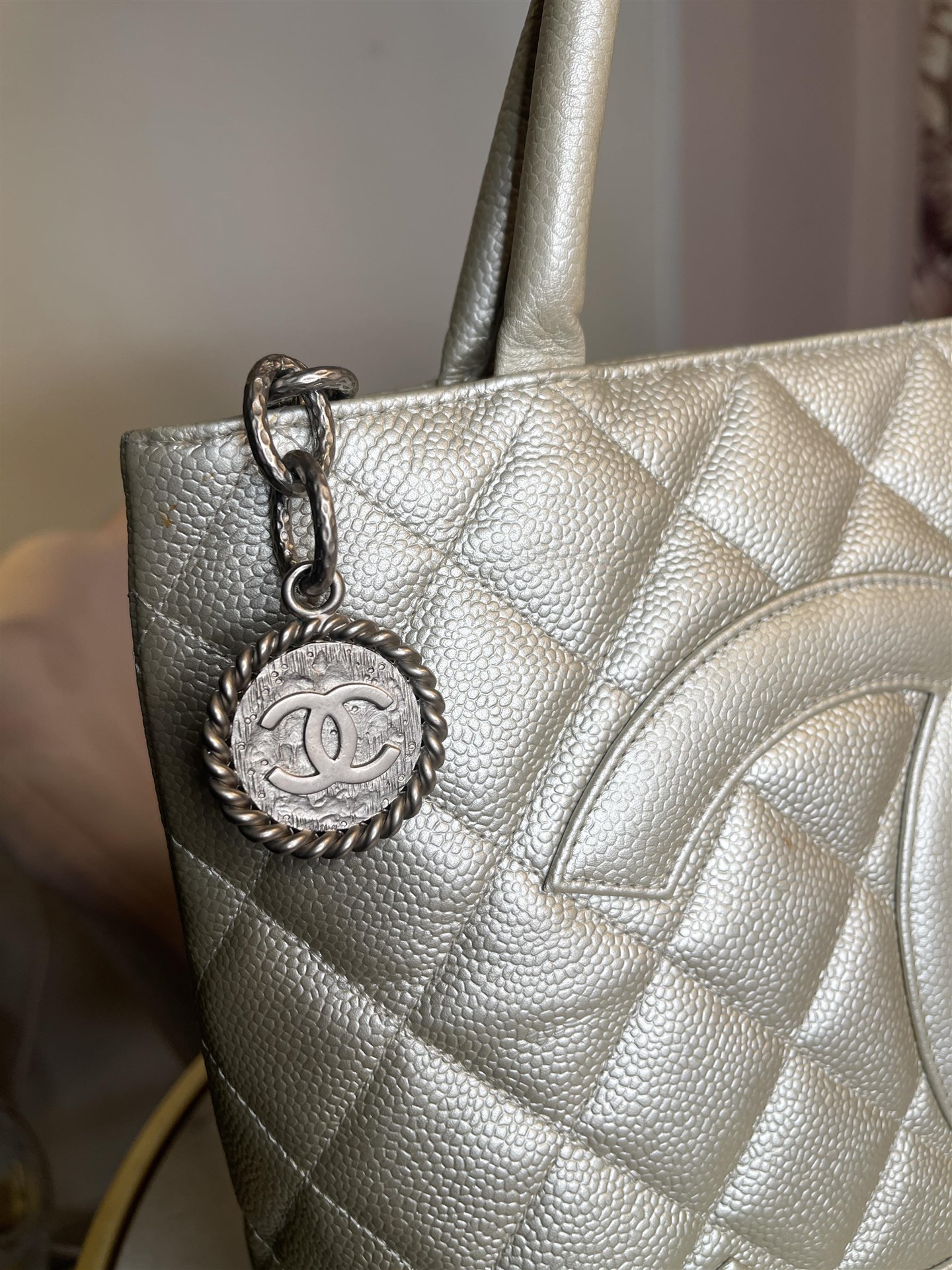 Chanel Shopper Médaillon - immagine 3