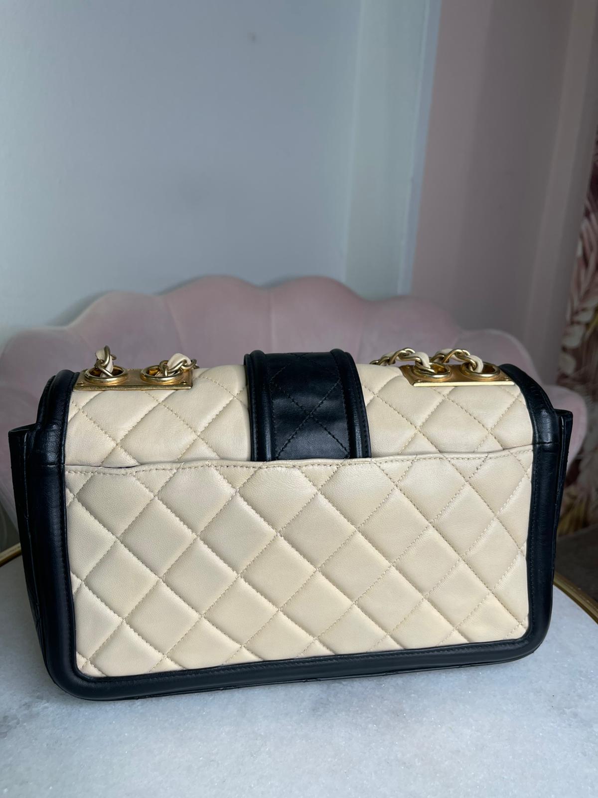 Chanel Medium Elegant CC Flap Bag - immagine 6